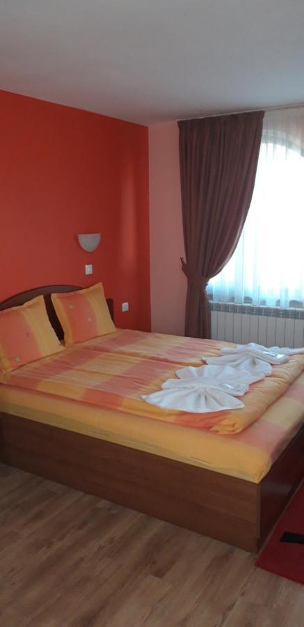 Guest House H Dzhogolanov Koprivshtitsa Exterior photo